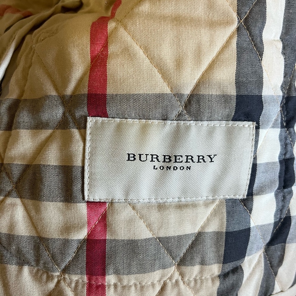 Burberry Cream Quilted Jacket - Picture 3 of 5